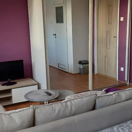 Domek Pod Sosnami Pokoje 2-3 Osobowe