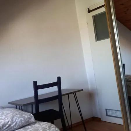 Domek Pod Sosnami Pokoje 2-3 Osobowe Privat bolig